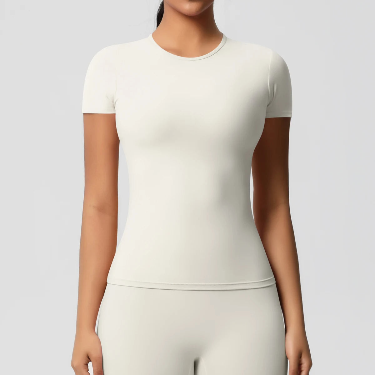 Classic Shape Tee by Vivacuerpo — imagen 2
